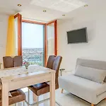 Boris Villa