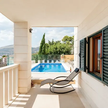 Villa Boris Traù