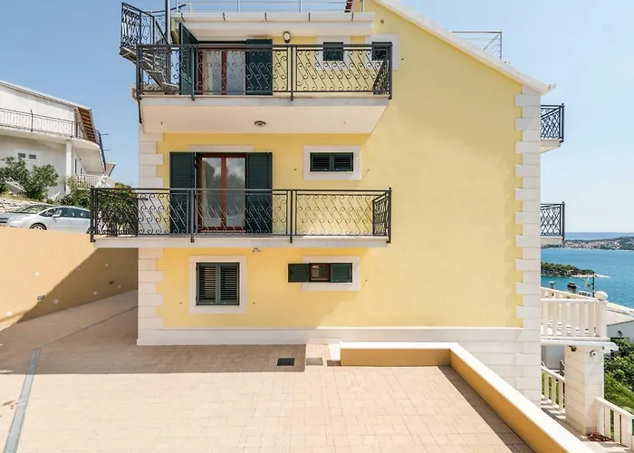 빌라 Boris 트로기르