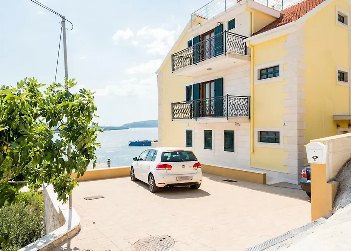 Boris Τρογκίρ