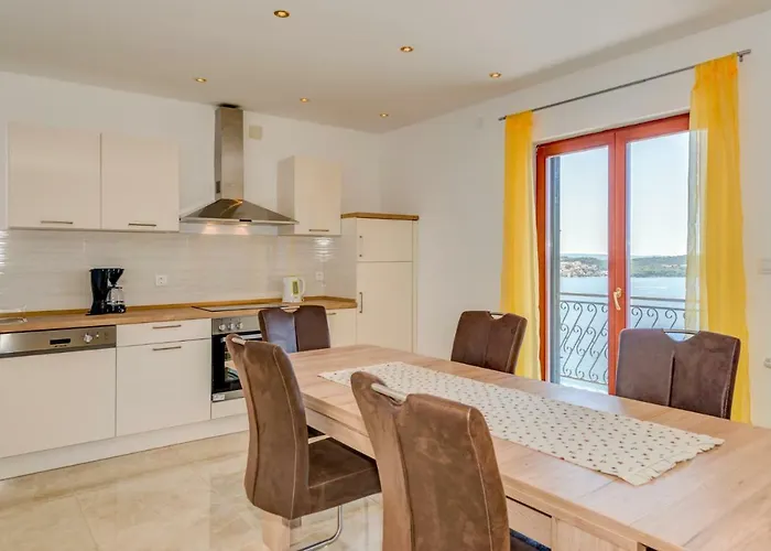 Boris 빌라 트로기르